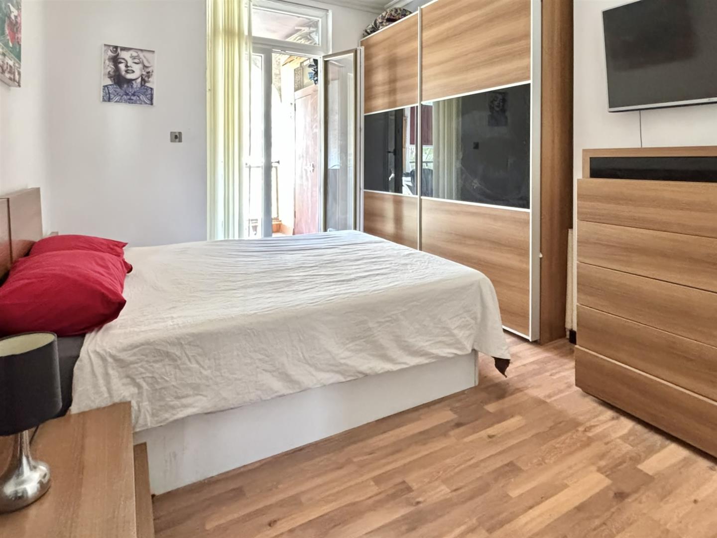 Image of Apartment - 3 Bedrooms - 1 Bathrooms for Sale in Rosia Plaza-Gibraltar, Image 4